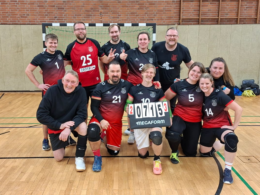 Mannschaftsfoto mit Spieler*innen der Hobby 2 nach dem Spiel